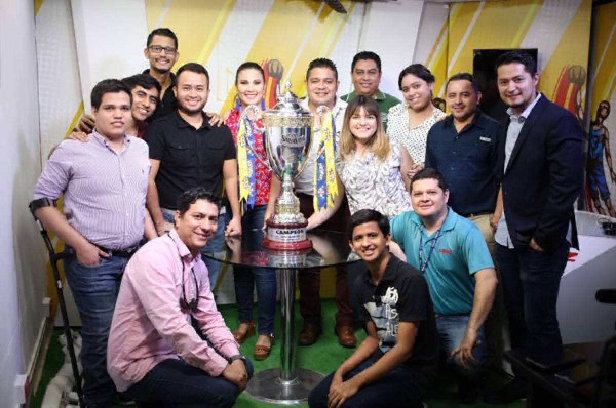 La Copa Salva Vida visitó las oficinas de Diario DIEZ