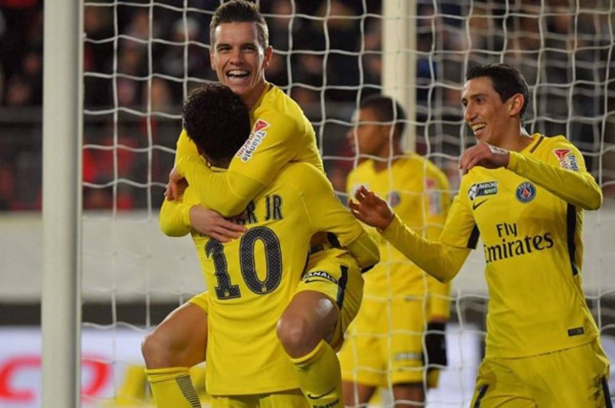 L'Équipe: El PSG está abierto al traspaso del argentino Lo Celso