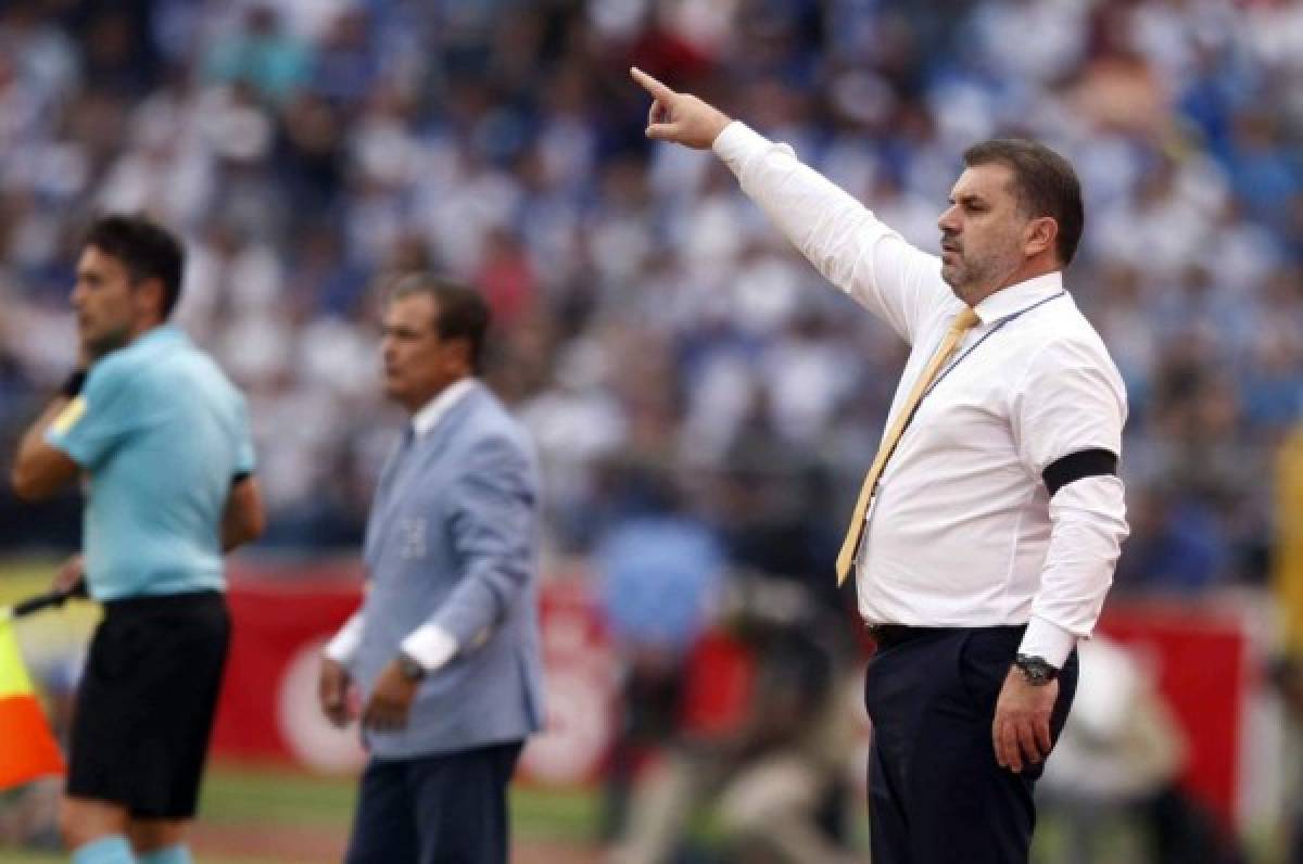 ¡SORPRESA! Tras eliminar a Honduras, renuncia entrenador de Australia