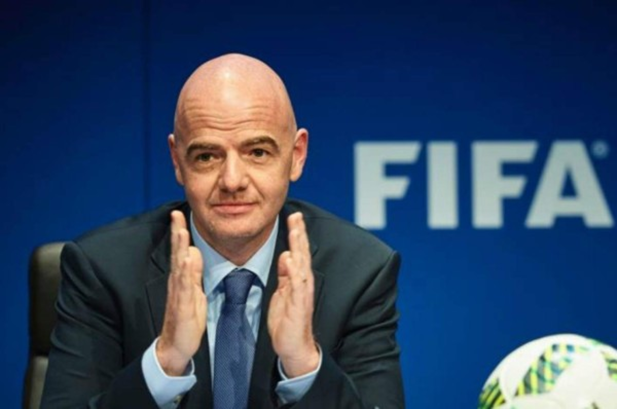 Escándalo: Gianni Infantino permitió a PSG y Manchester City romper el 'Fair Play' financiero