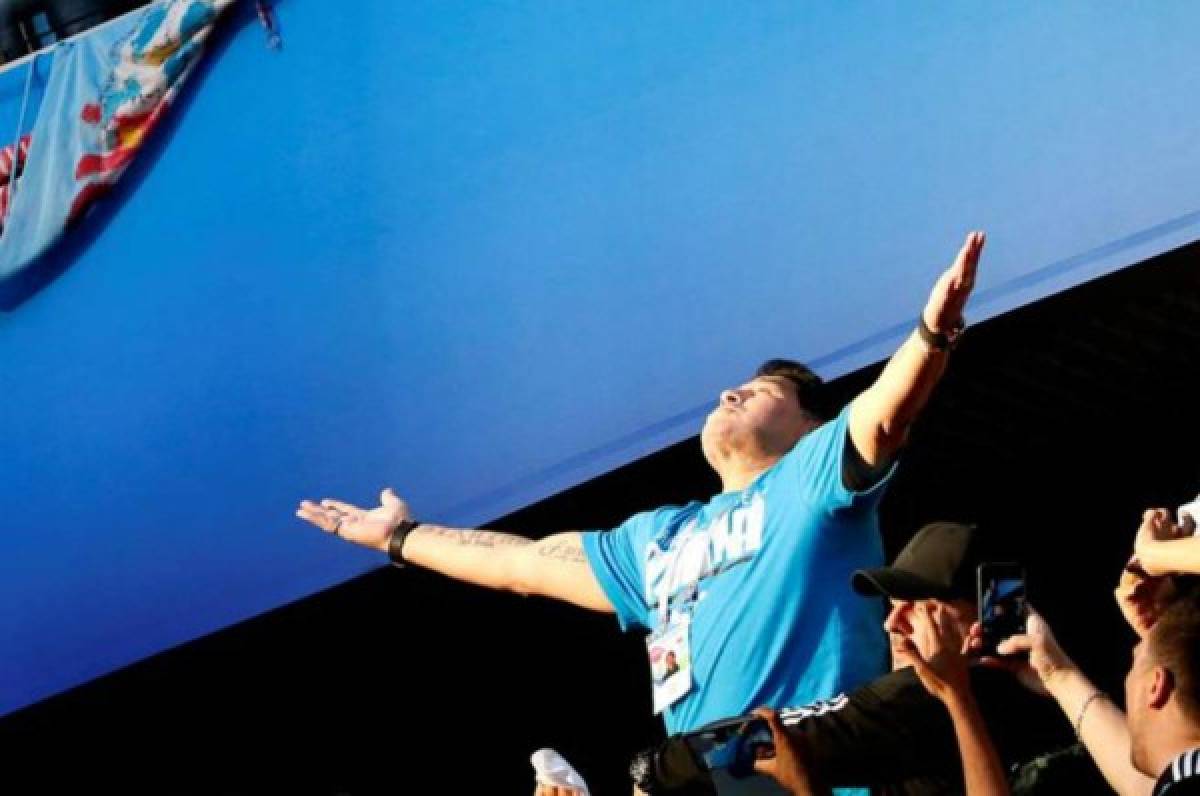 La eufórica celebración de Maradona con el gol de Messi en el Argentina-Nigeria