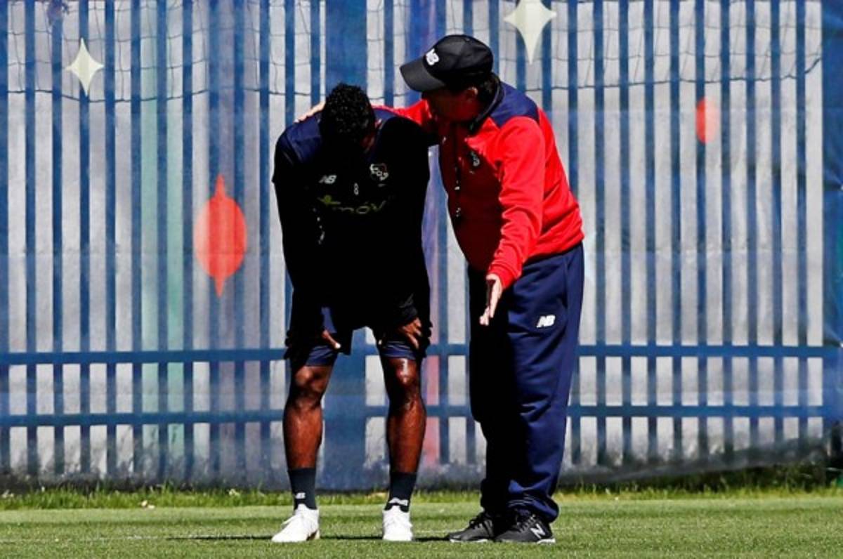 'Bolillo' culpa a prensa extranjera de inventar problemas con Édgar Bárcenas