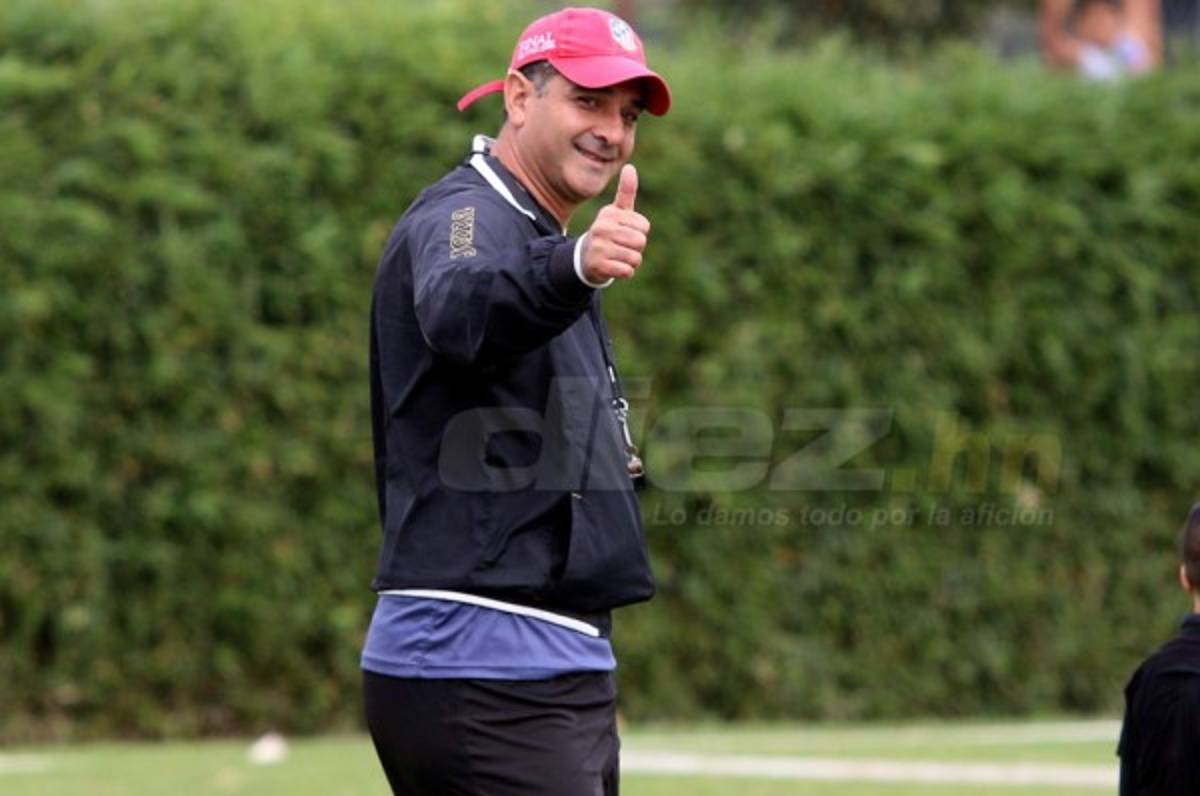 Diego Vazquez: 'Vamos a enfrentar el clásico con una ventaja deportiva mínima'