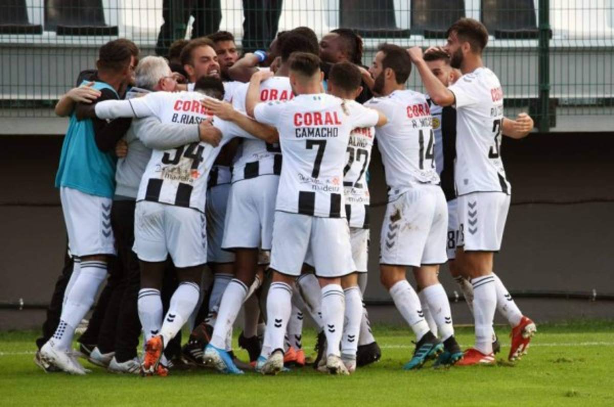 Bryan Róchez vio empate del Nacional desde el banquillo en segunda de Portugal