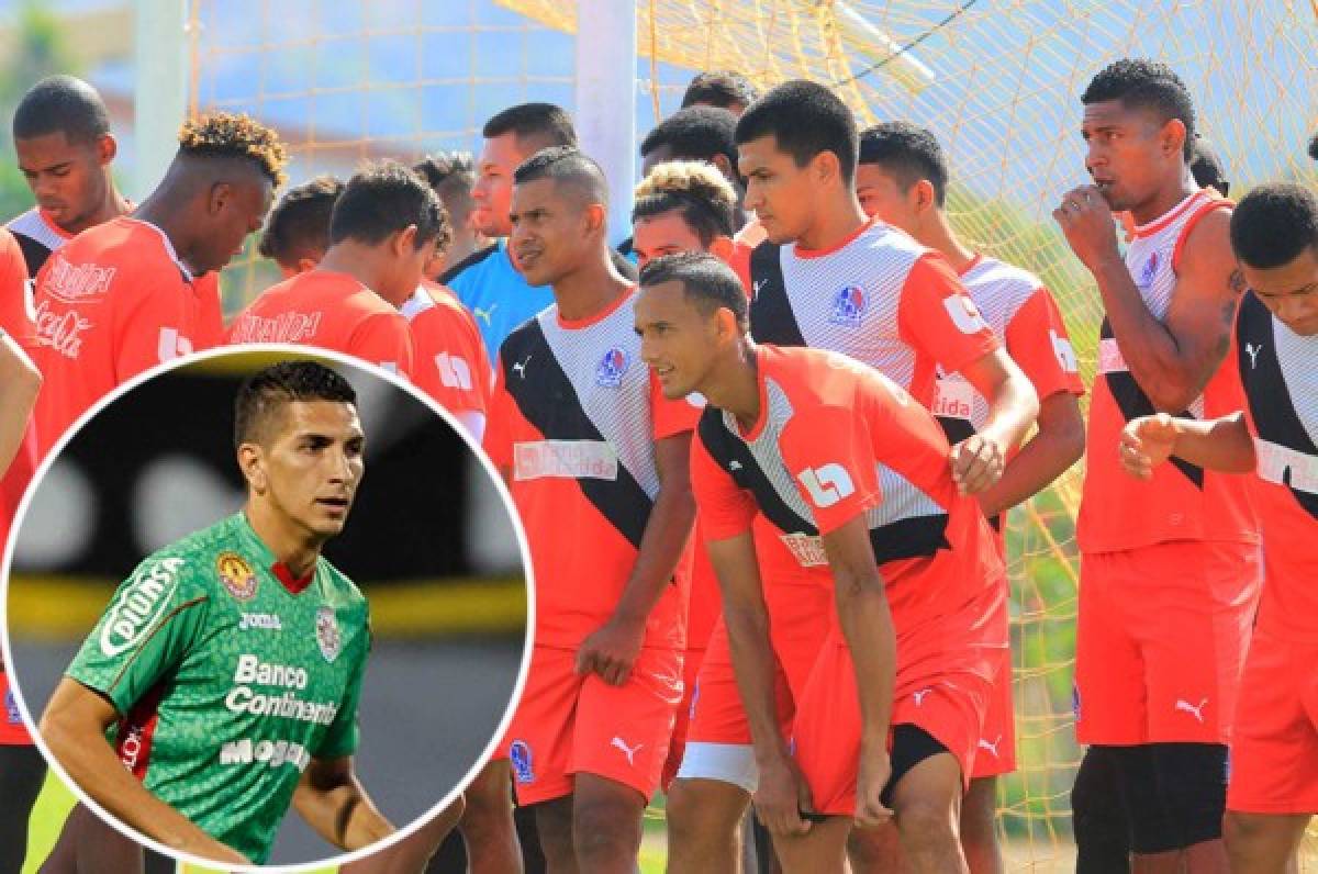 Nahún Espinoza anuncia bajas en Olimpia y confirma que van por Leverón