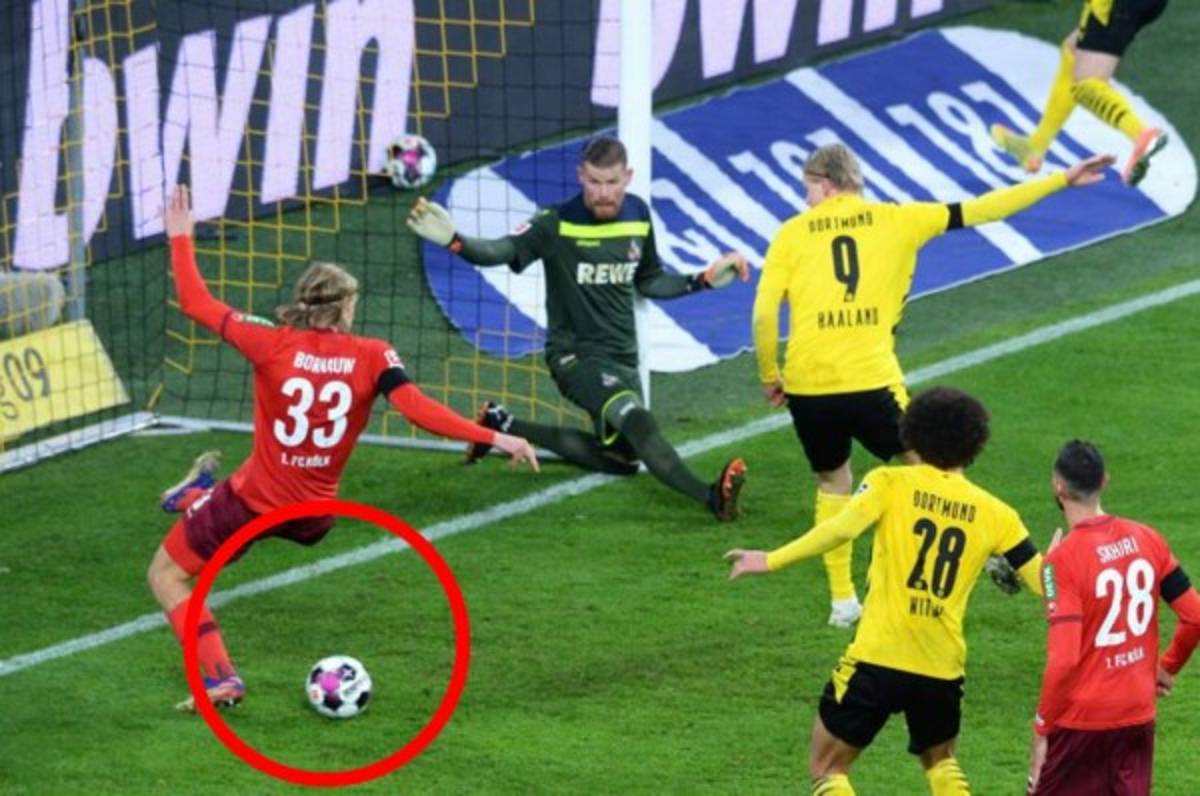 También es humano: La tremenda falla de Erling Haaland a puerta vacía con el Dortmund