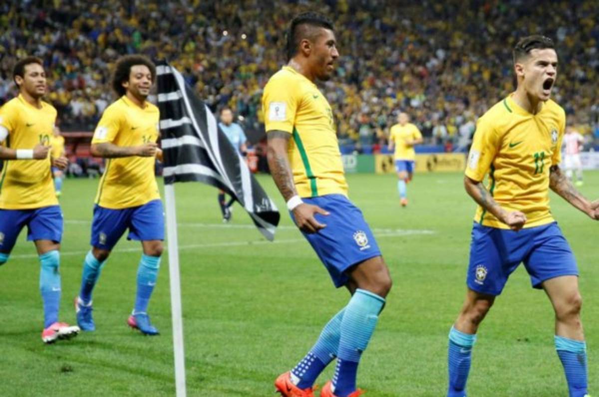 Seleccionado brasileño sería deportado por culpa de actriz porno