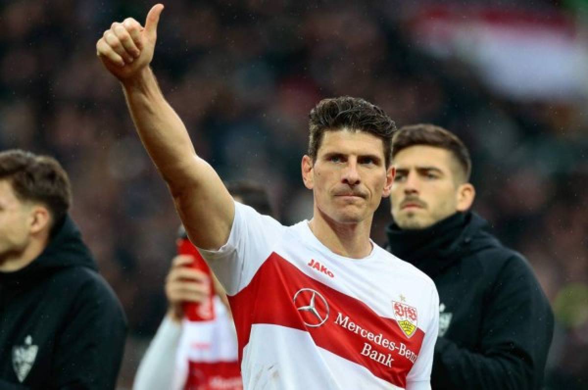 Mario Gómez anuncia su retiro del fútbol tras lograr el ascenso con el Stuttgart