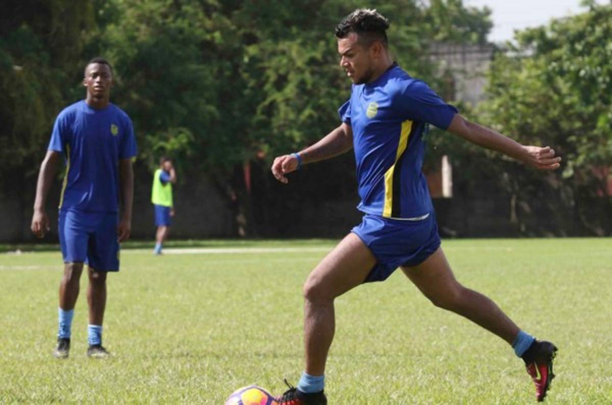 Mario Martínez ya se entrena de lleno con el Real España