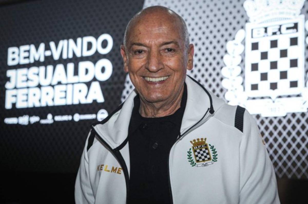 Boavista de Elis y Benguché presenta al técnico Jesualdo Ferreira; excampeón con el Porto