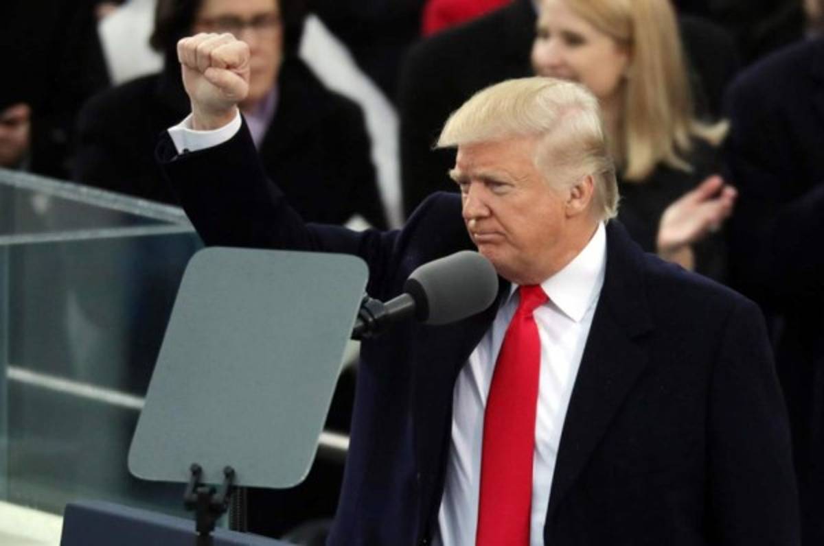 Trump: 'Compren productos americanos y contraten trabajadores americanos'