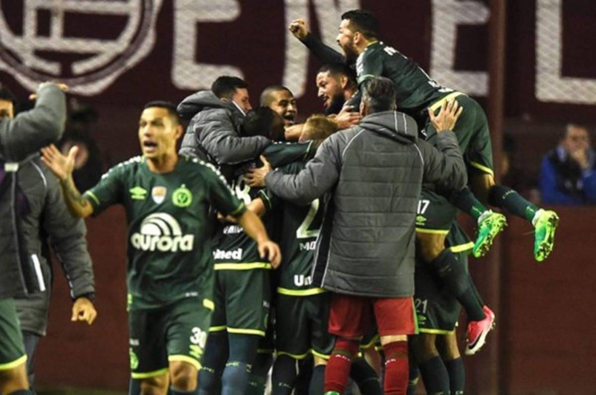 ¡Eliminan a Chapecoense de Copa Libertadores por insólita razón!