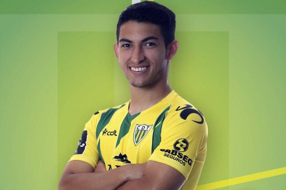 Hondureño Jonathan Rubio, condecorado como el mejor jugador de la temporada en el Tondela de Portugal