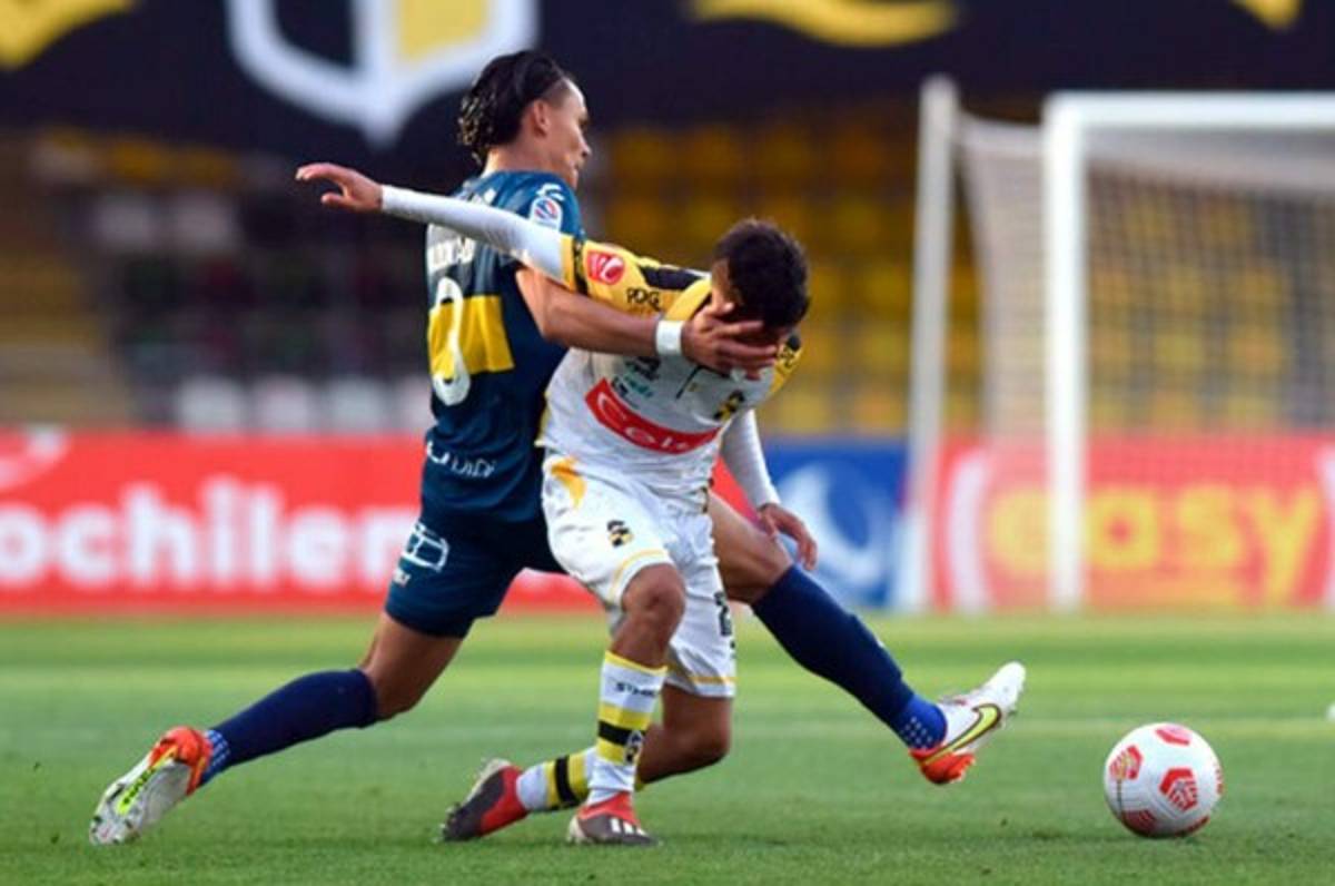 Denil Maldonado se mantiene como titular en el Everton, que derrotó a la Serena en el campeonato chileno