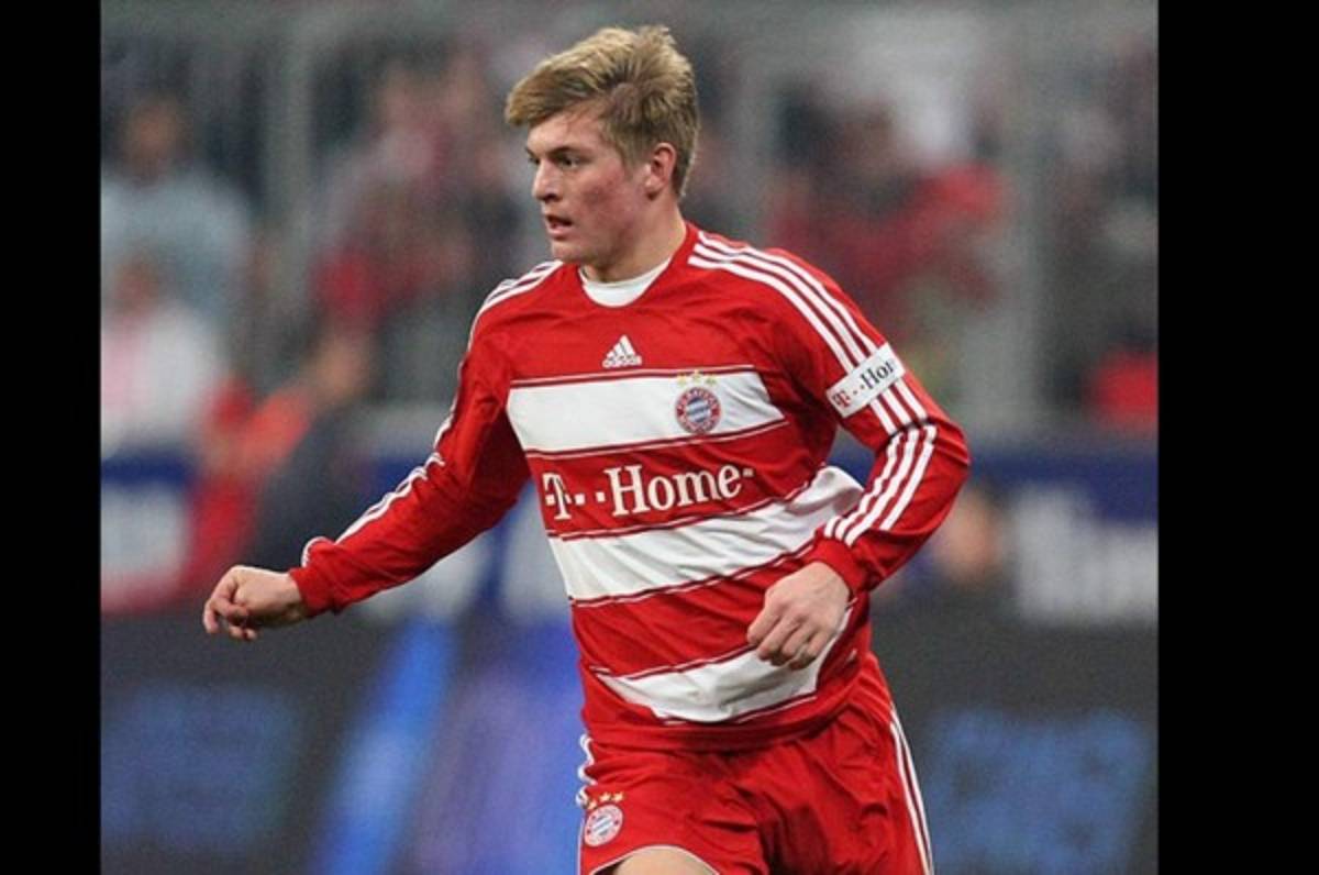 La temprana edad en la que debutaron los grandes futbolistas de la actualidad