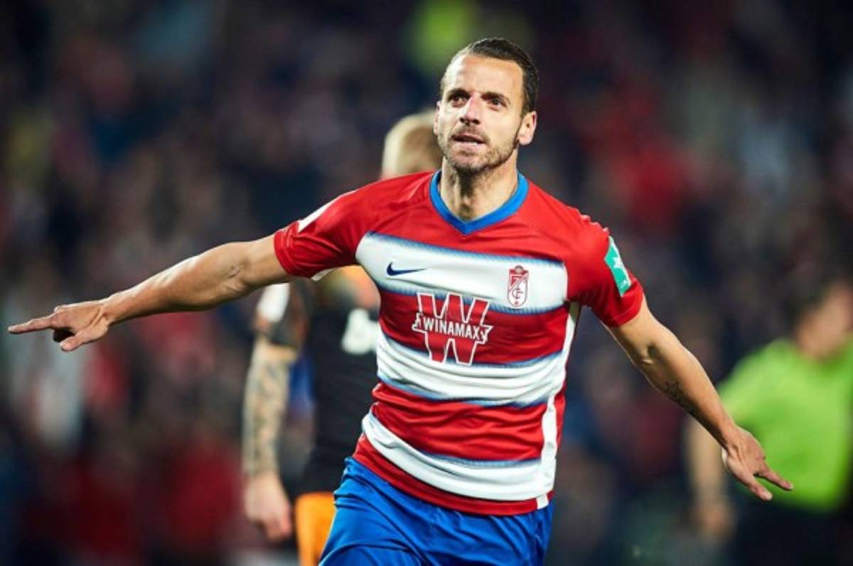 Soldado mete al Granada a semis de Copa del Rey y echa al campeón Valencia