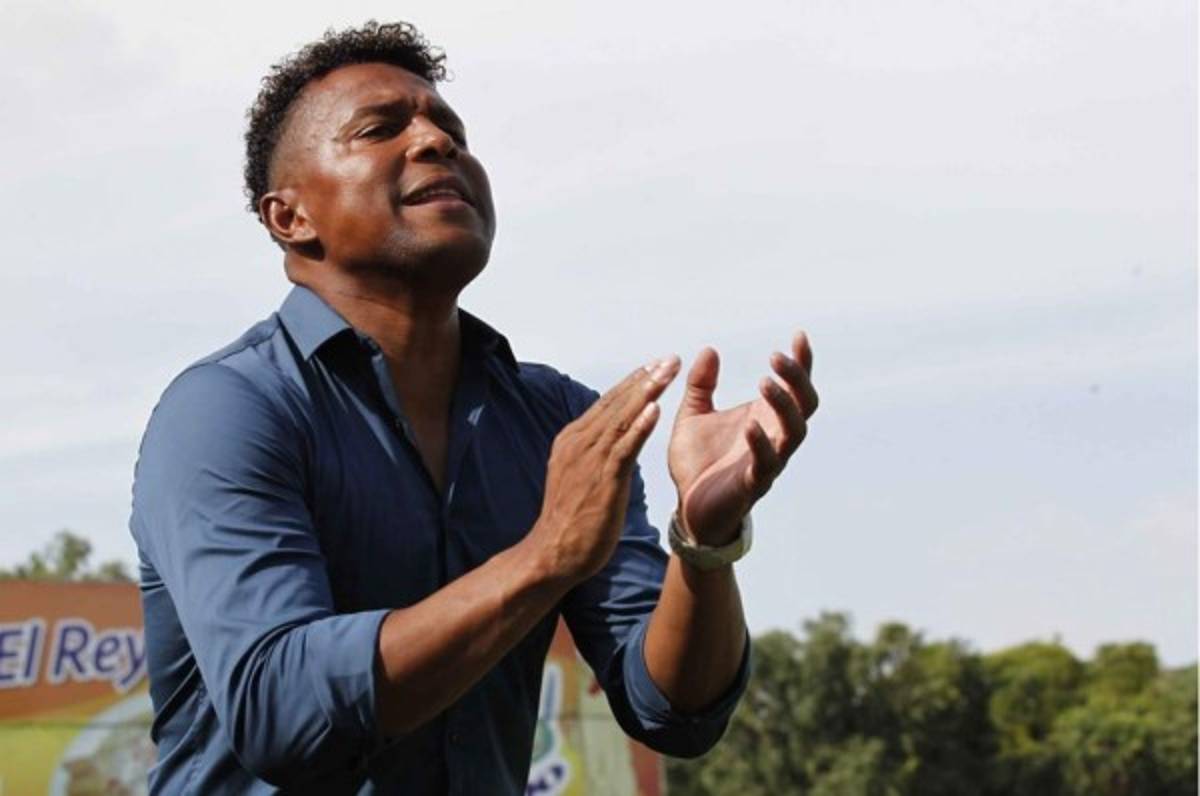 El Vida anuncia a Carlos Pavón como su nuevo técnico