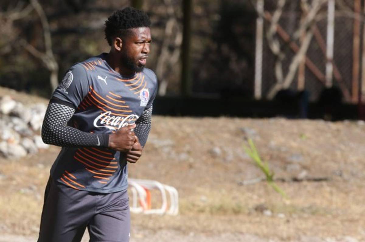 Buena noticia para el Olimpia, Johnny Palacios regresa a los entrenos