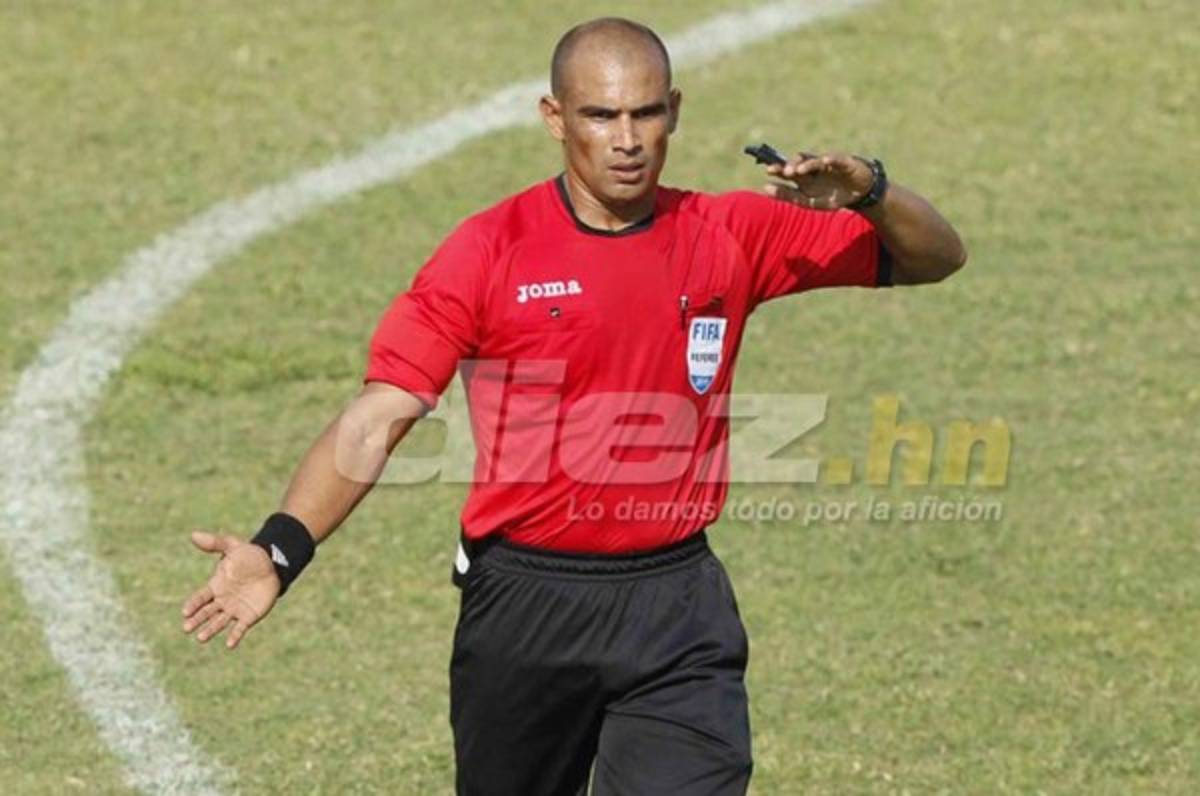 Óscar Moncada pitará su séptimo clásico entre Real España y Olimpia