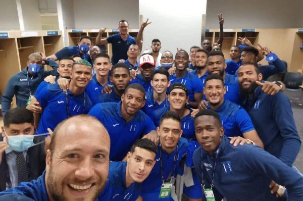 Mensajes y selfies con la medalla: así fue el festejo íntimo de Honduras tras ganar el tercer lugar en la Liga de Naciones