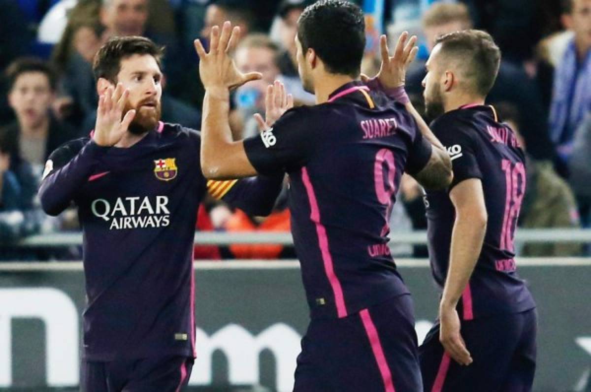 Barcelona golea al Espanyol y retoma el primer lugar de la tabla