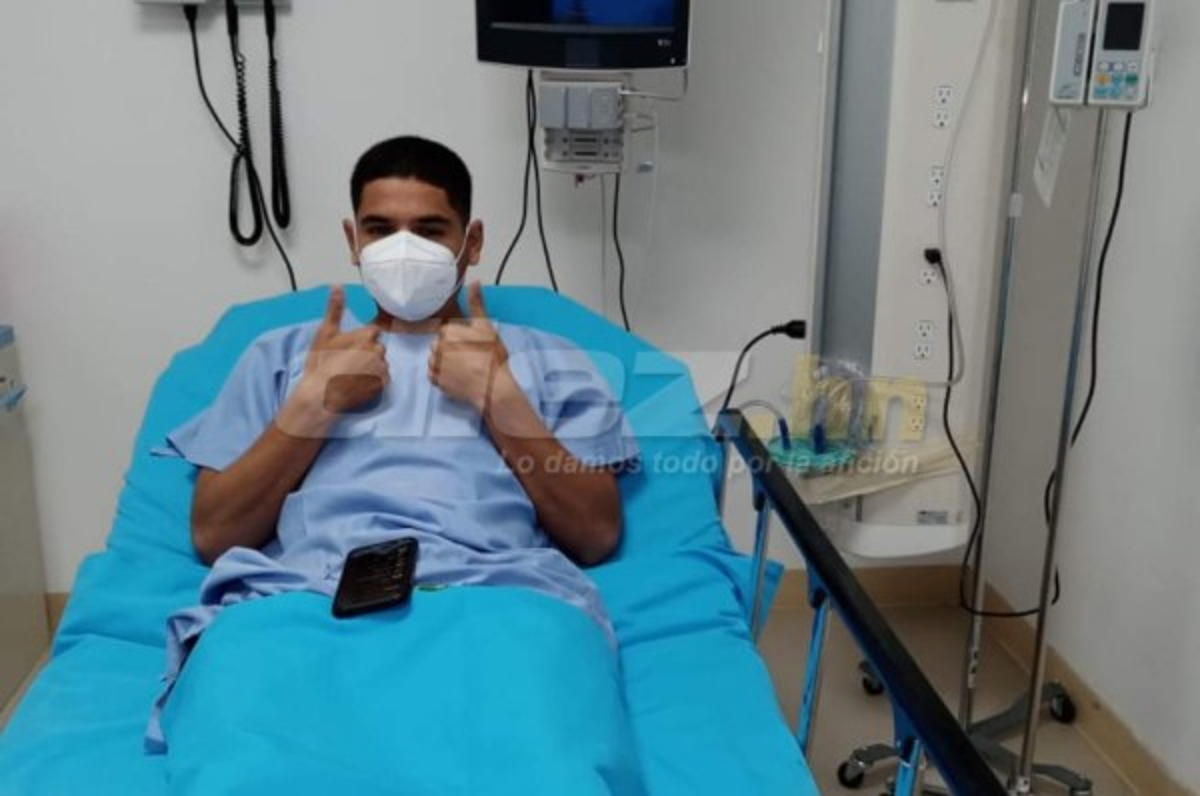 Carlos Pineda ya fue operado de ligamento cruzado y deberá esperar seis meses para su recuperación