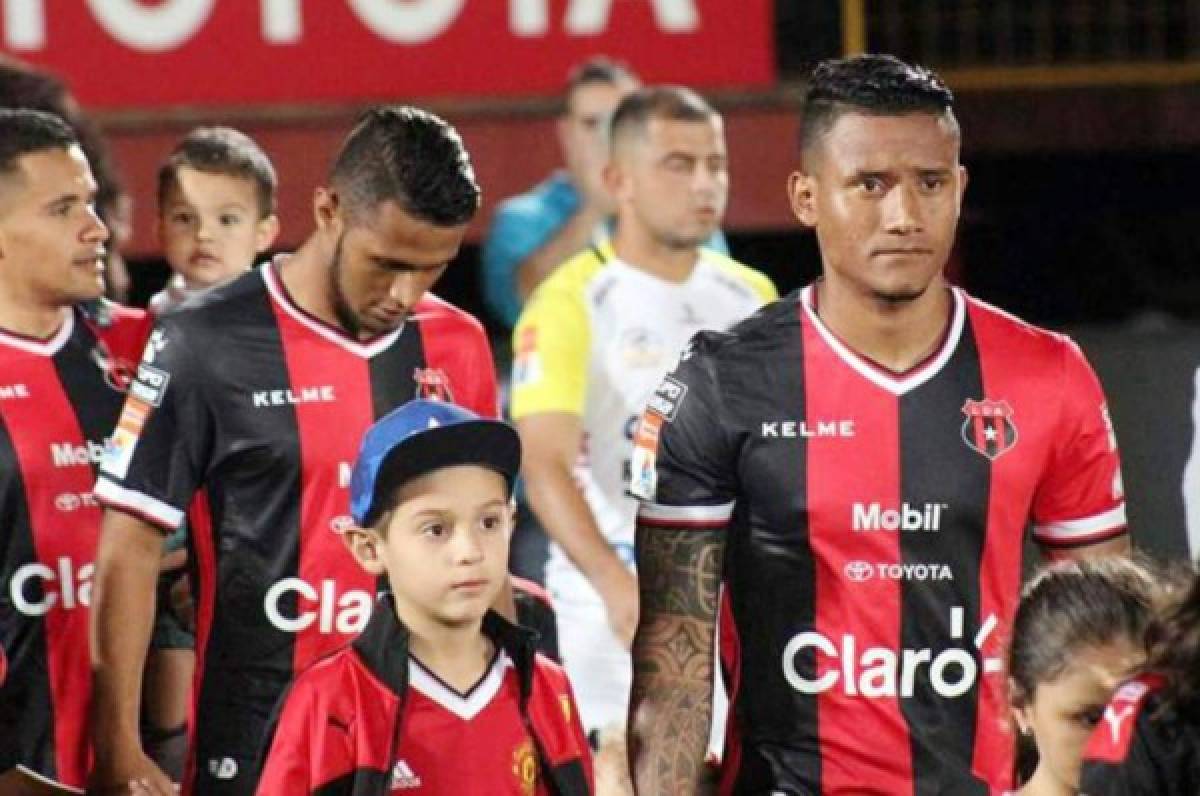 Los hondureños del Alajuelense se quedan sin entrenador en Costa Rica