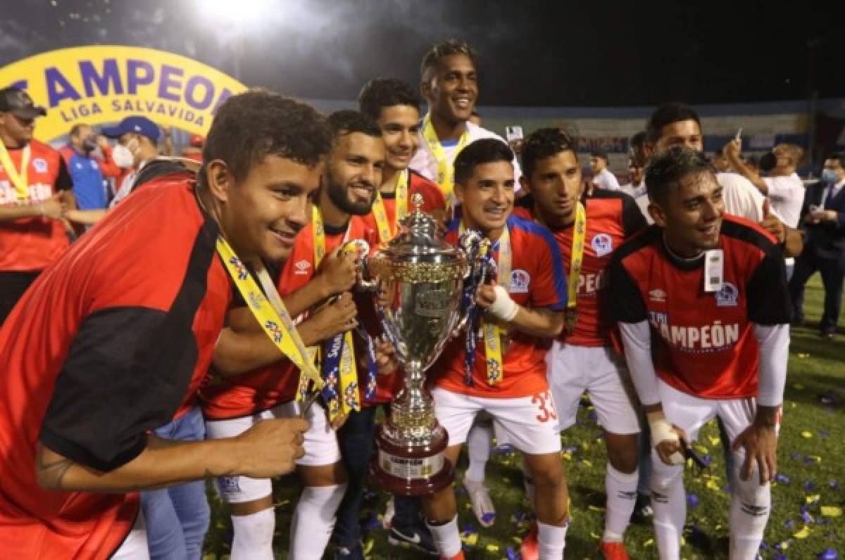 Michaell Chirinos tras el tricampeonato de Olimpia: 'Para mí este torneo fue fundamental, muy importante, recuperé mi nivel'