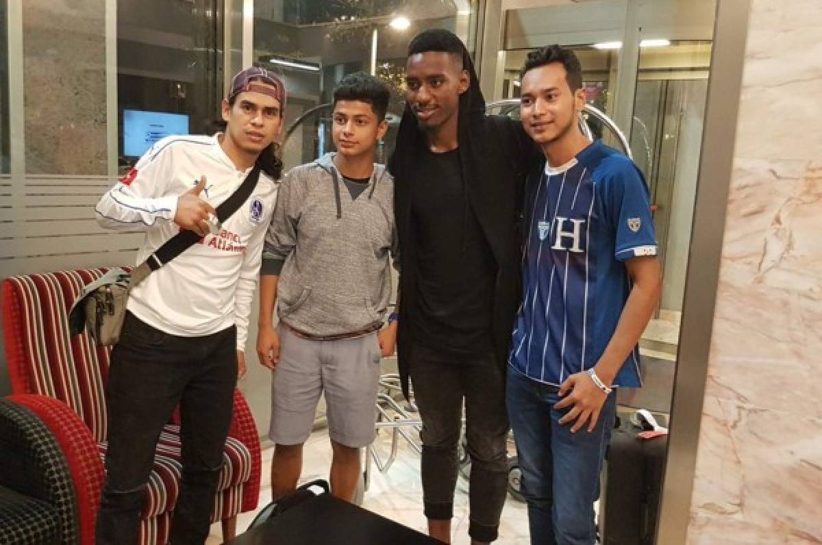Bryan Róchez completa la Selección de Honduras en Barcelona