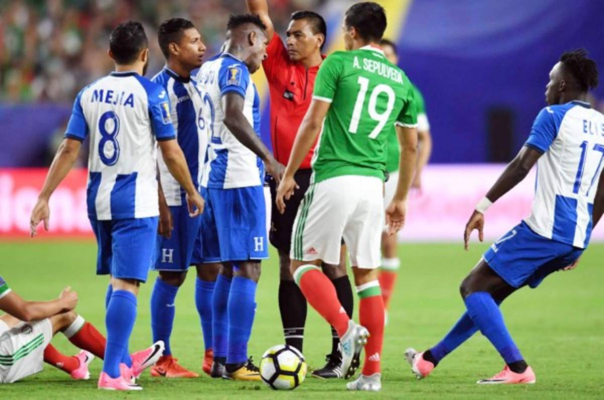 Juego entre Honduras y México no se realizará por la tarde