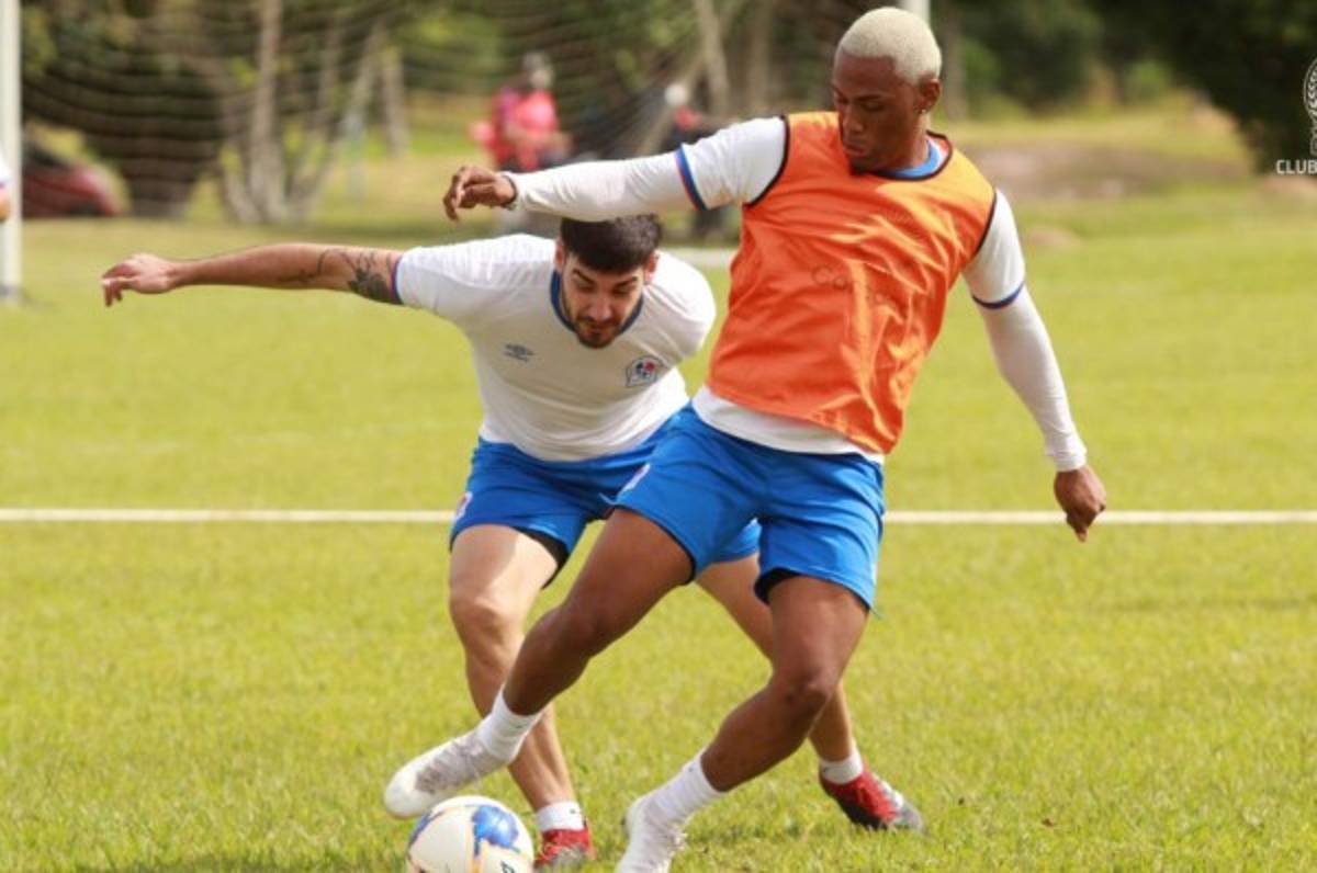 Con dos delanteros: El 11 del Olimpia que busca conquistar Orlando y sellar el pase a semifinales