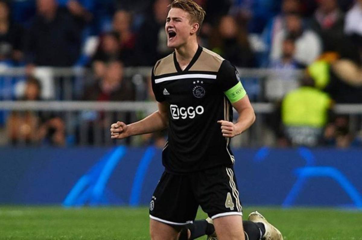 ¡A punto! Mathijjs de Ligt quiere jugar en el FC Barcelona la próxima temporada