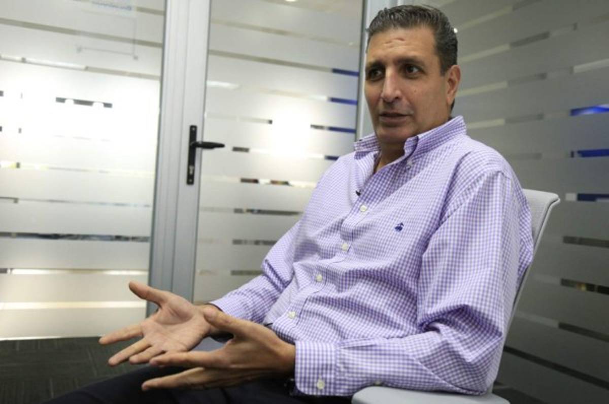 Fenafuth no pagará más de 50 mil dólares al nuevo técnico de la Selección de Honduras