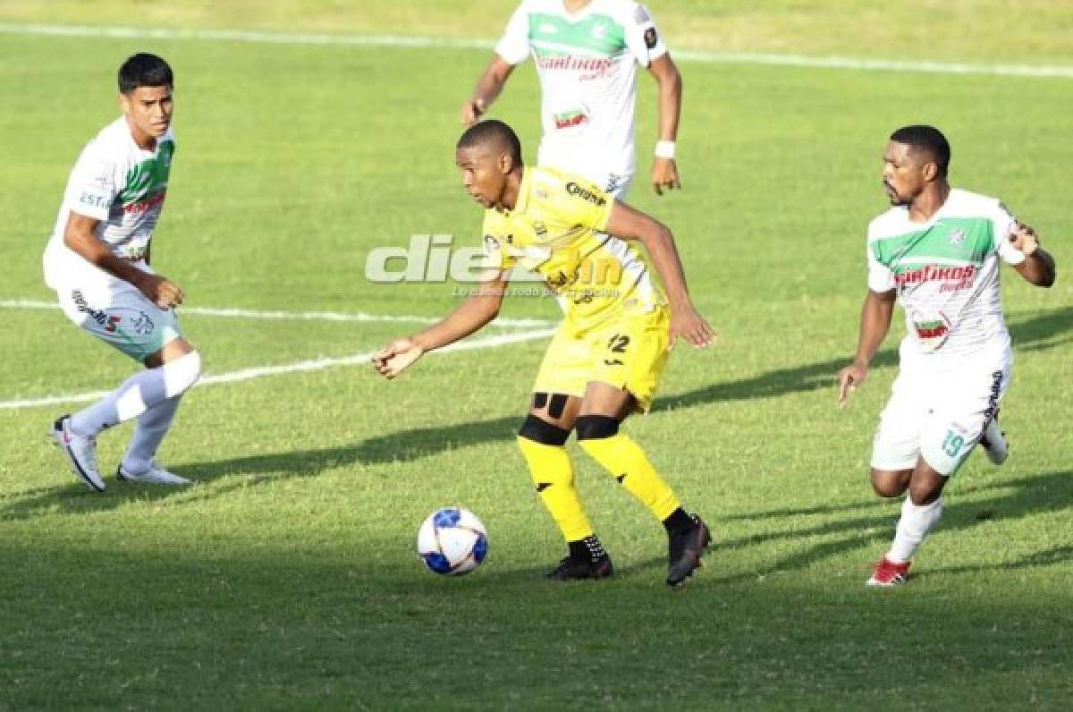 Platense y Real España están sin goles en el inicio del duelo en el estadio Excélsior. Fotos Neptalí Romero