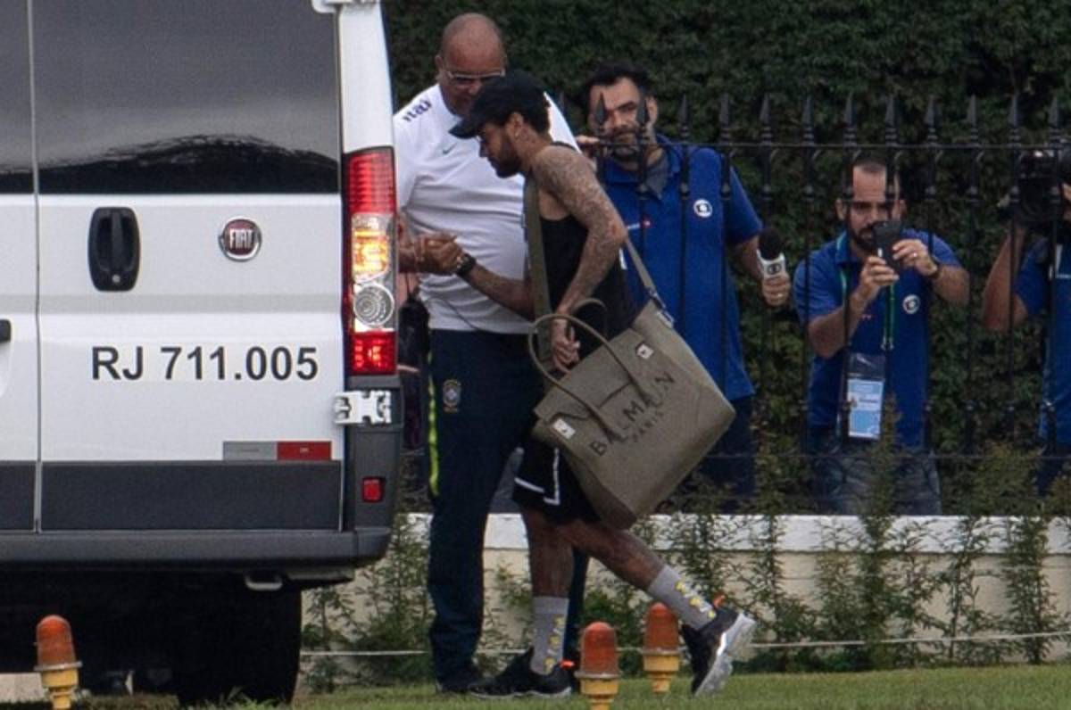 Neymar: Policía brasileña llega a la concentración para investigarlo por supuesta violación