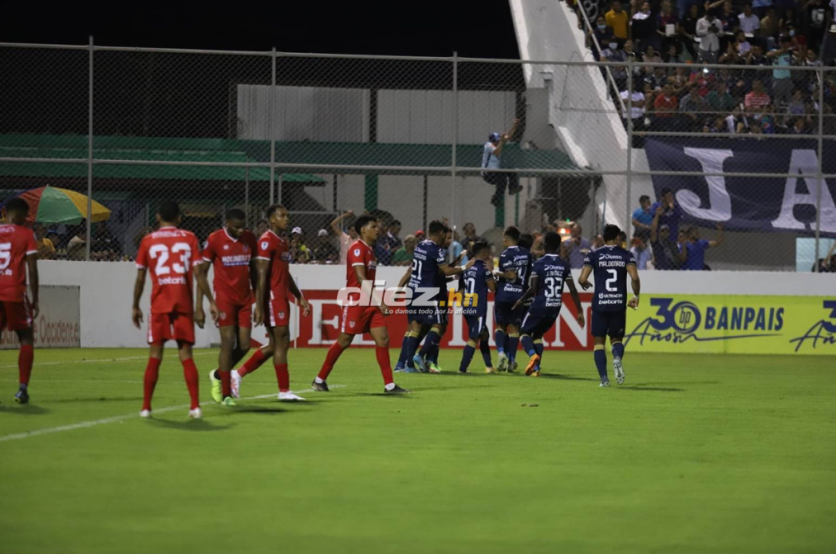 Motagua y Real Sociedad regalaron un gran partido de cuatro de goles en el estadio Carlos Miranda de Comayagua.