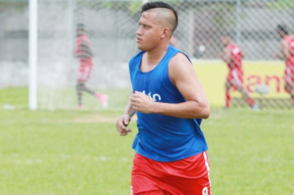 Mediocampista Aldo Oviedo fue separado de Real Sociedad