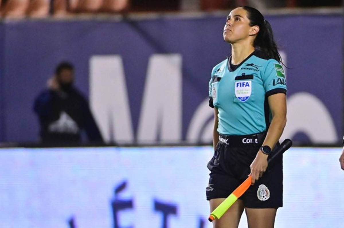¿Quién es Karen Díaz? La árbitra mexicana que dirigirá en el partido de Honduras contra Canadá