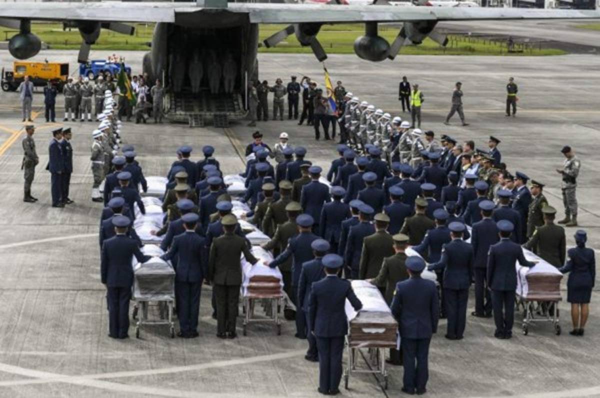 Inicia repatriación de cuerpos de jugadores del Chapecoense a Brasil