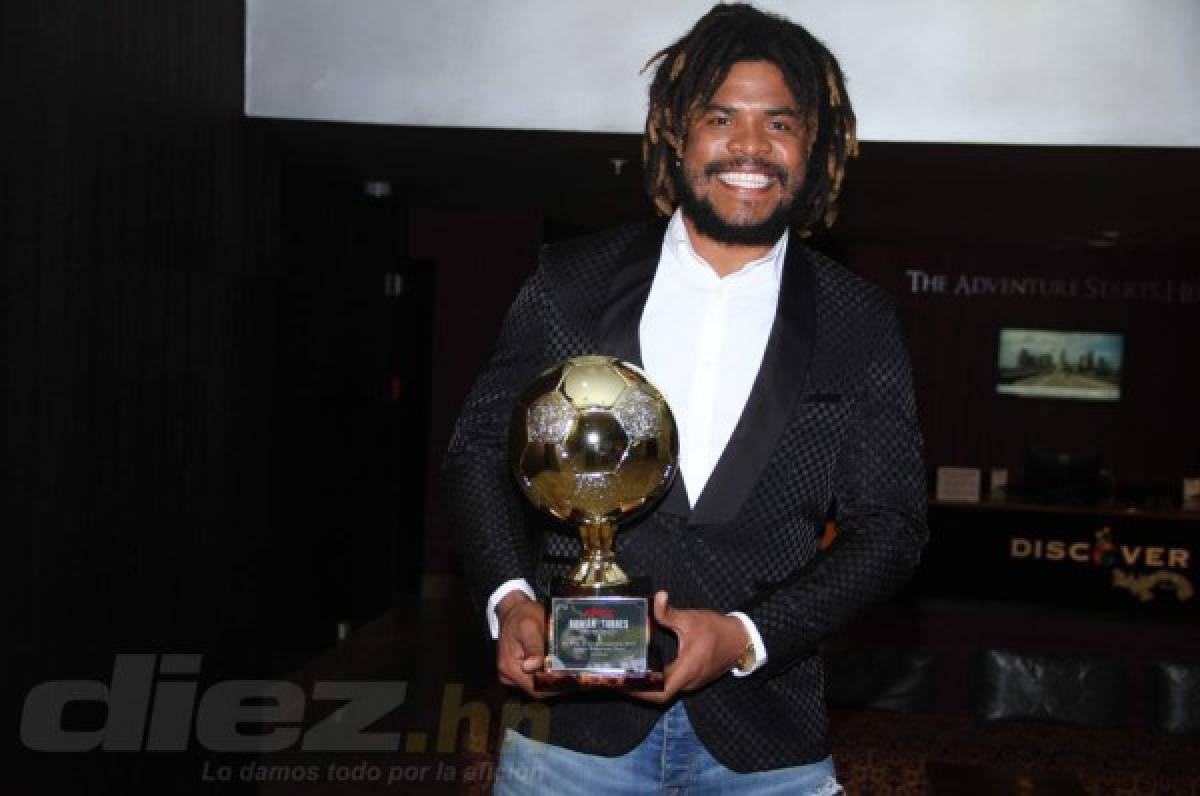 Premios DIEZ: Román Torres es elegido Mejor Jugador Centroamericano del 2017