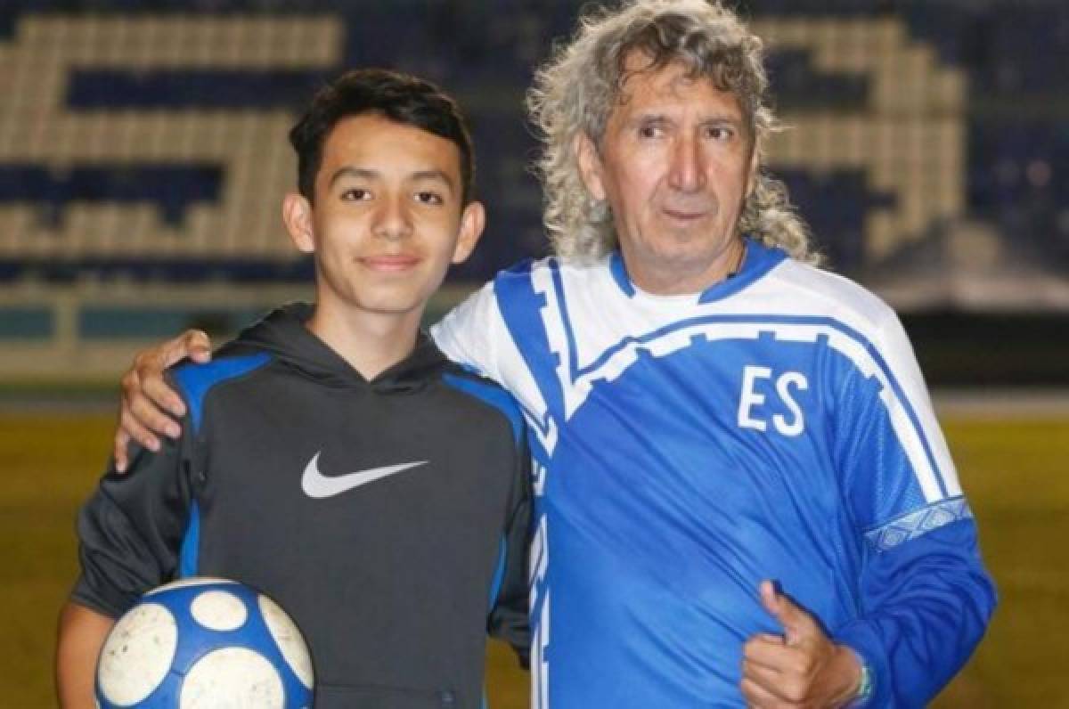 A escribir su propia historia: Jorge, el hijo de 'Mágico' González que jugará para el Cádiz  