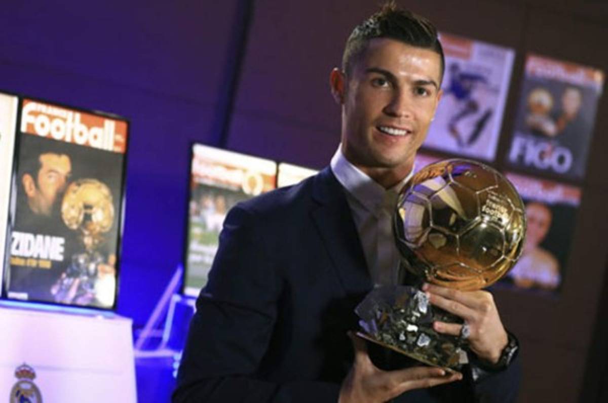 Cristiano: ''Si jugara con Messi tendría más Balones de Oro que él''