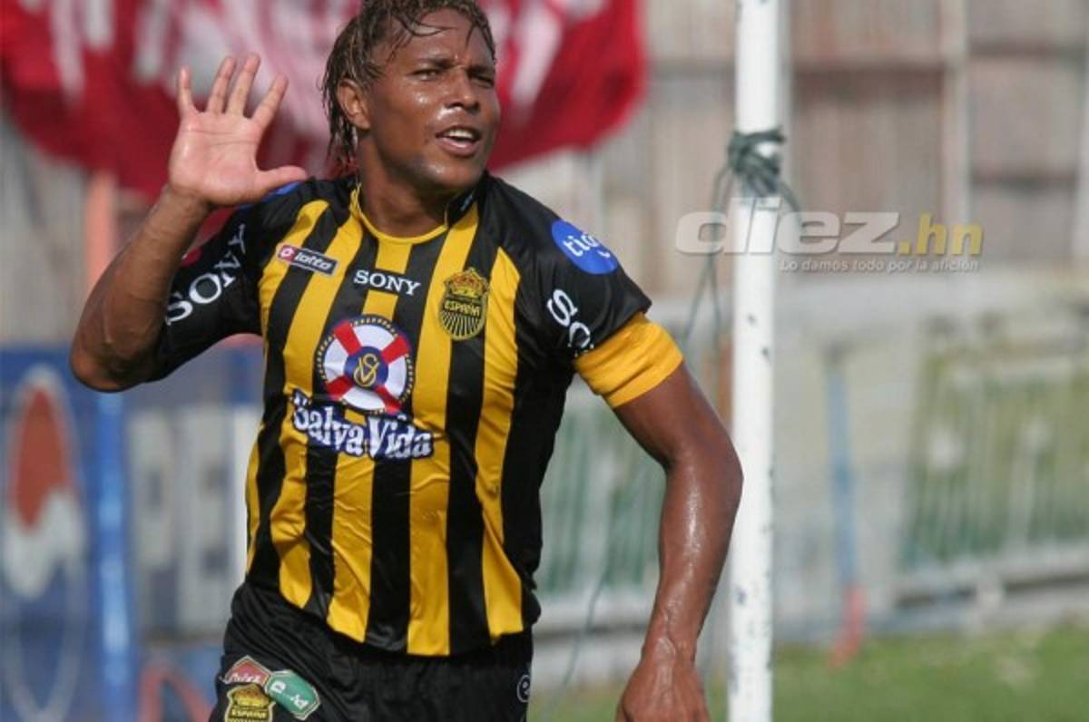 El 11 histórico de hondureños en la Liga Nacional, según Salvador Nasralla