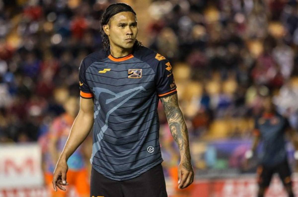 La medida que adoptó el Correcaminos para alejar al Gullit Peña del alcoholismo