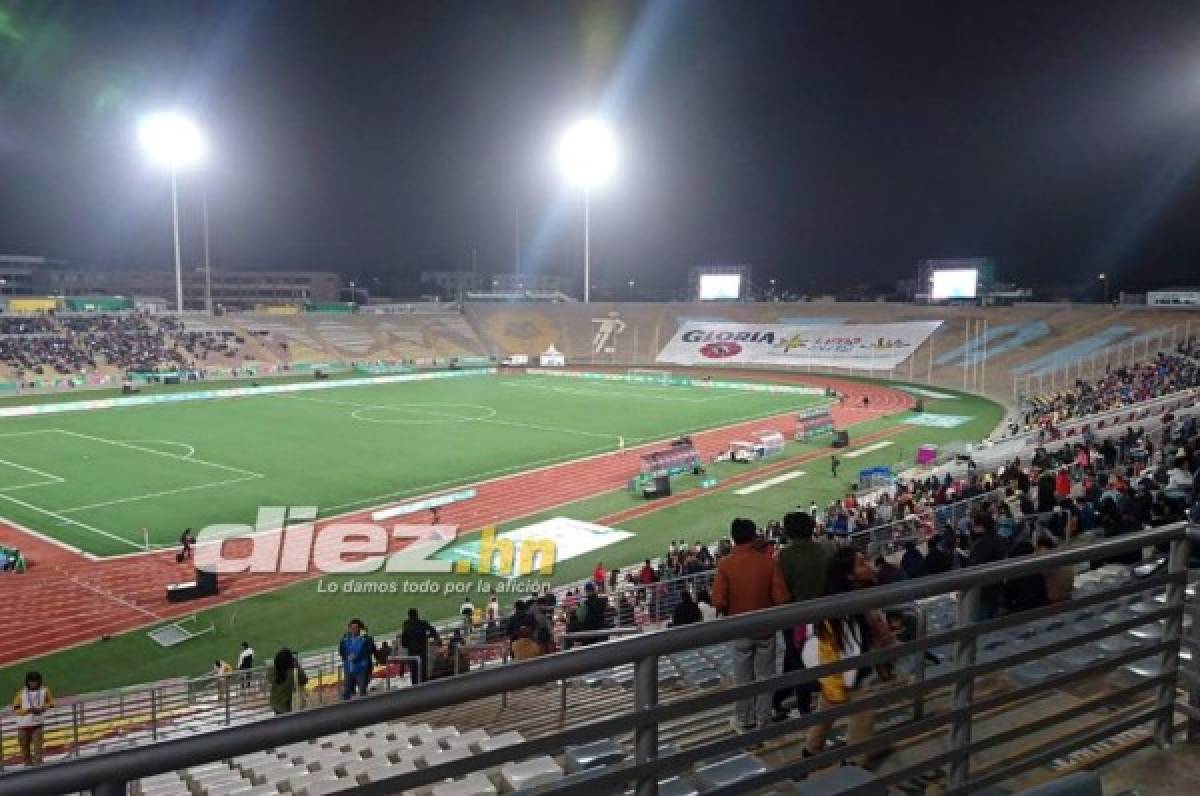 Honduras y Argentina se juegan el oro en el estadio San Marcos de Lima, Perú.