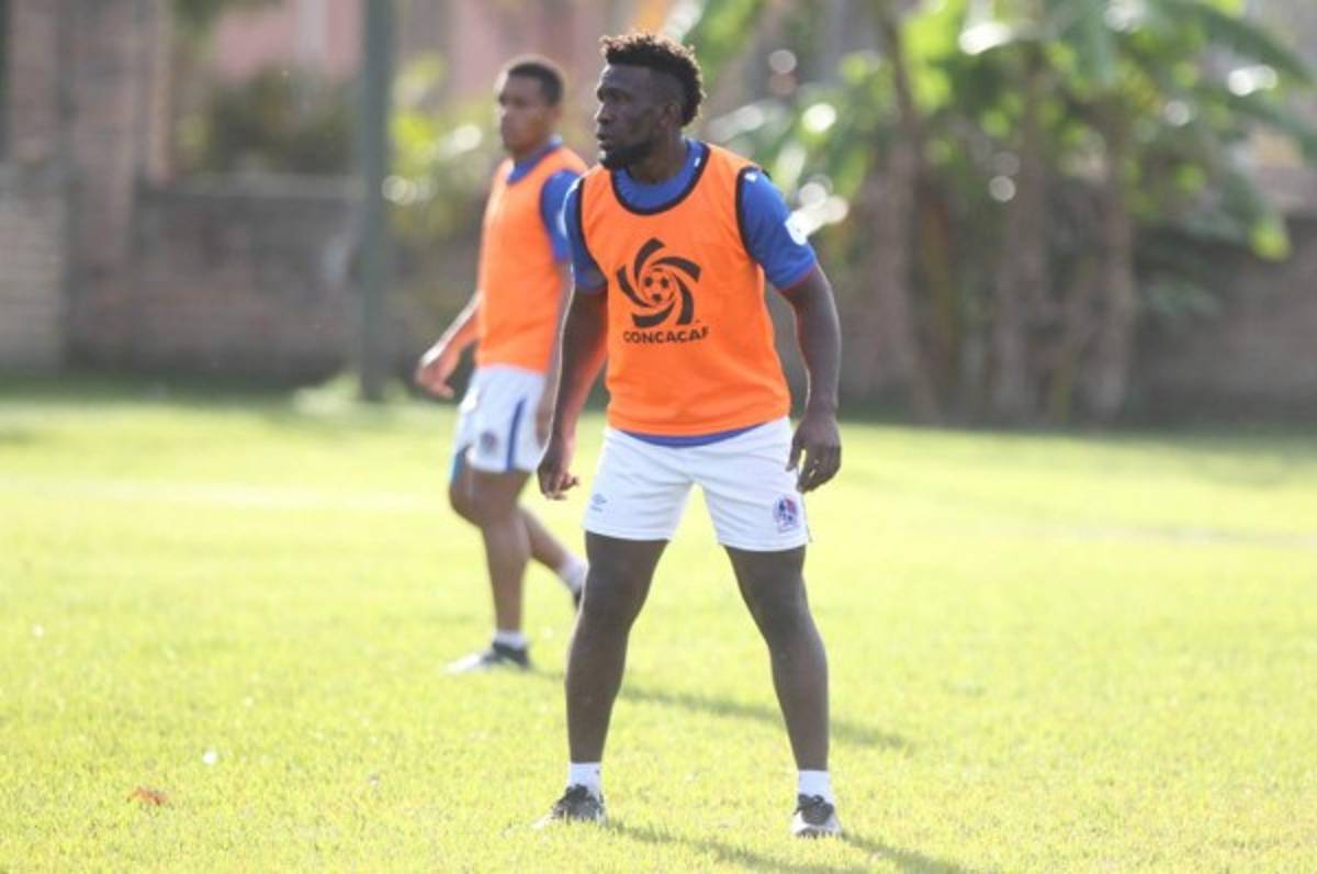 Olimpia inscribe a Hendry Thomas en el último día de fichajes