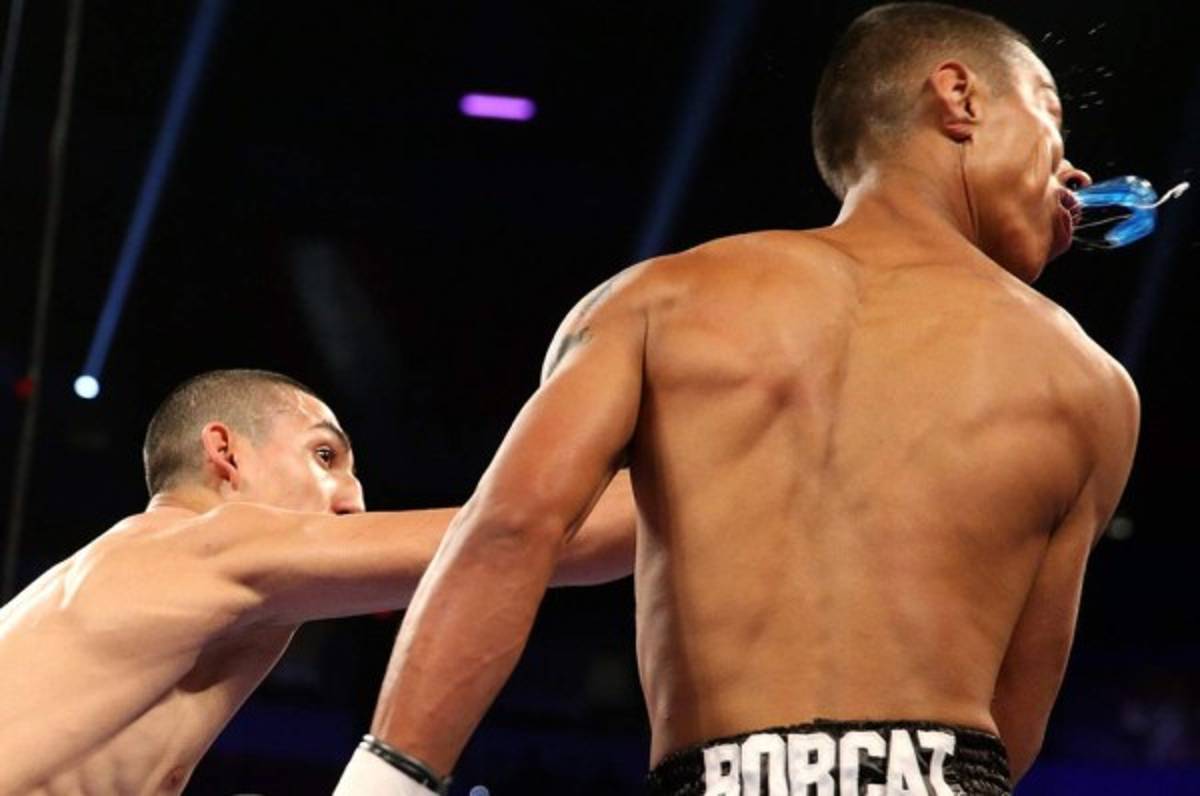 FOTOS: Así fue la paliza de Teofimo López a mexicano a Ishwar Siqueiros