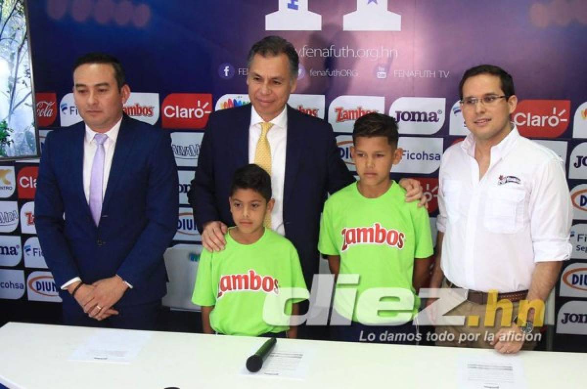 Presentan en la Fenafuth la Copa Zambos Kids de la categoría sub-13