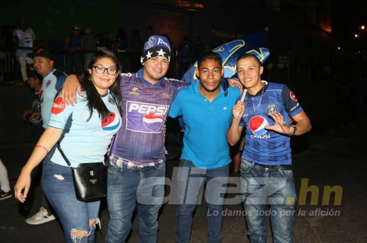 ¡Espectacular! Las fotos del llenazo de la afición de Motagua en el Nacional