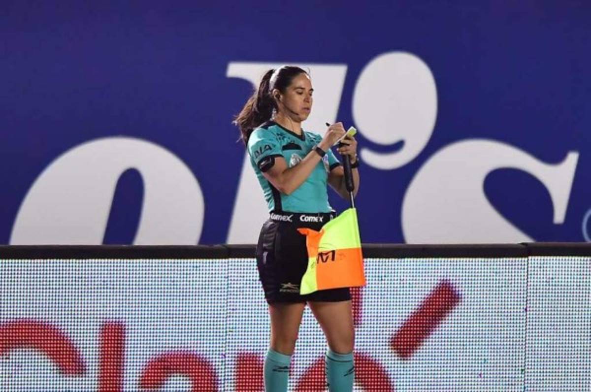 ¿Quién es Karen Díaz? La árbitra mexicana que dirigirá en el partido de Honduras contra Canadá
